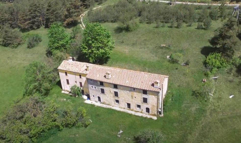 La Grande Maison Dans La Prairie Caille Екстер'єр фото